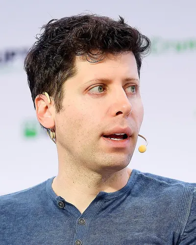 Photo: TechCrunch (CC BY 2.0) Portrait of Sam Altman