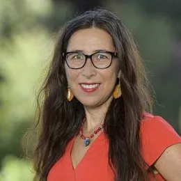Photo: Kris Hanning, U of A Health Sciences Portrait of Stephanie Russo Carroll